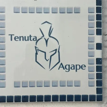 Agape פוליקורו